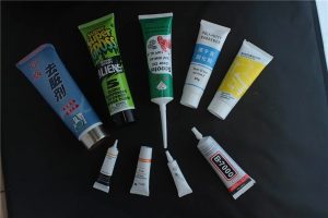 ເຄື່ອງເຕີມນ້ ຳ ເຄື່ອງ ສຳ ອາງທີ່ເຮັດດ້ວຍເຄື່ອງ ສຳ ອາງ ultrasonic